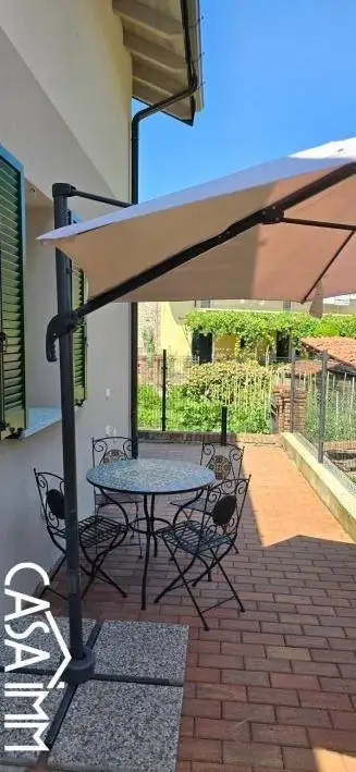 Villa in vendita a Angera