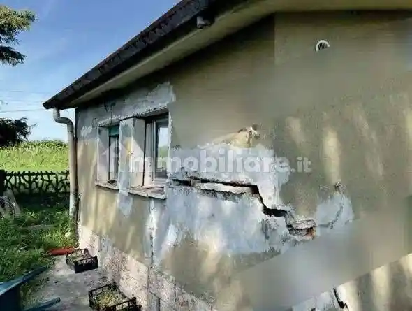 Casa indipendente all'asta via del Po, Jolanda di Savoia - foto 5