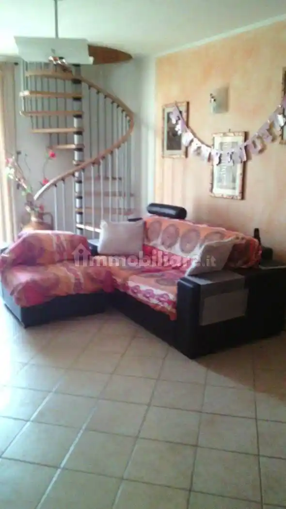 Trilocale via Carlo Poerio 4, Centro, Cavallino - foto 2