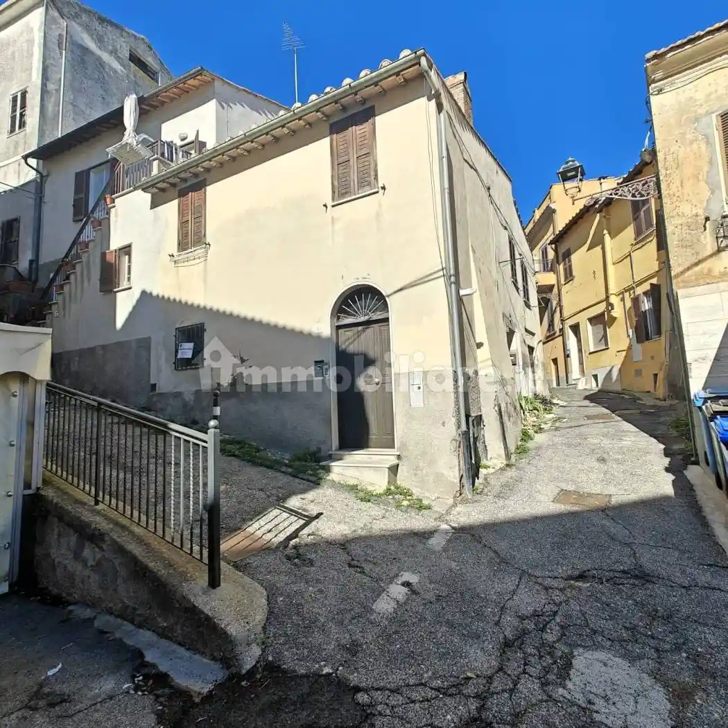 Bilocale vicolo Sdrucciolo, Centro, Magliano Sabina - foto 2