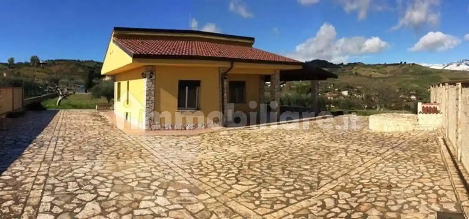 Villa in vendita a Cianciana