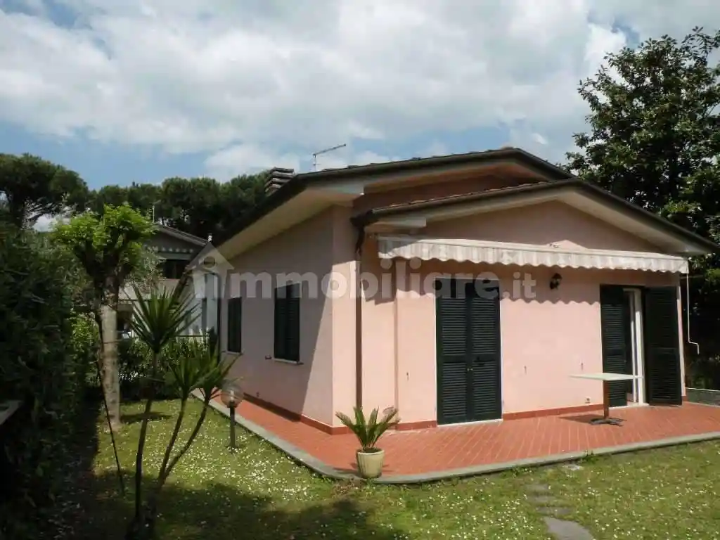 Villa in vendita a Forte dei Marmi