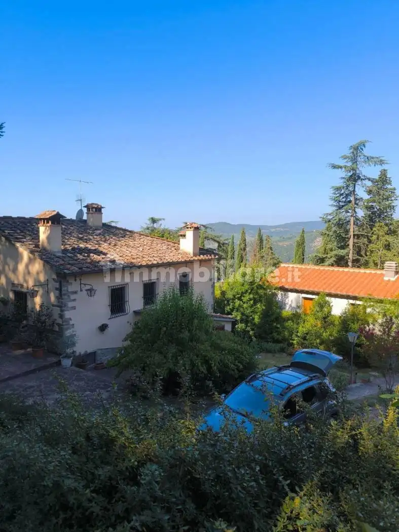 Rustico - Casale in vendita a Rufina