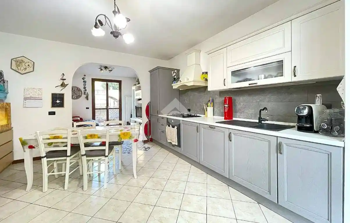 Bilocale via A. Manzoni 20, Cadorago Caslino Al Piano, Cadorago - foto 2