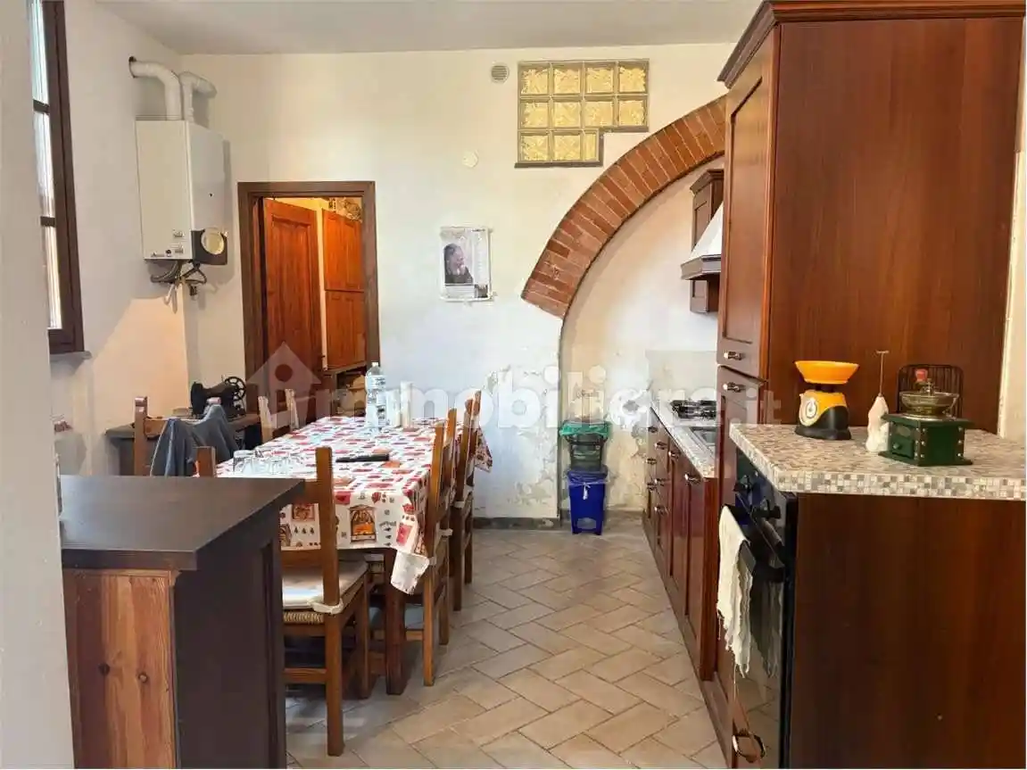 Appartamento in vendita a Collesalvetti