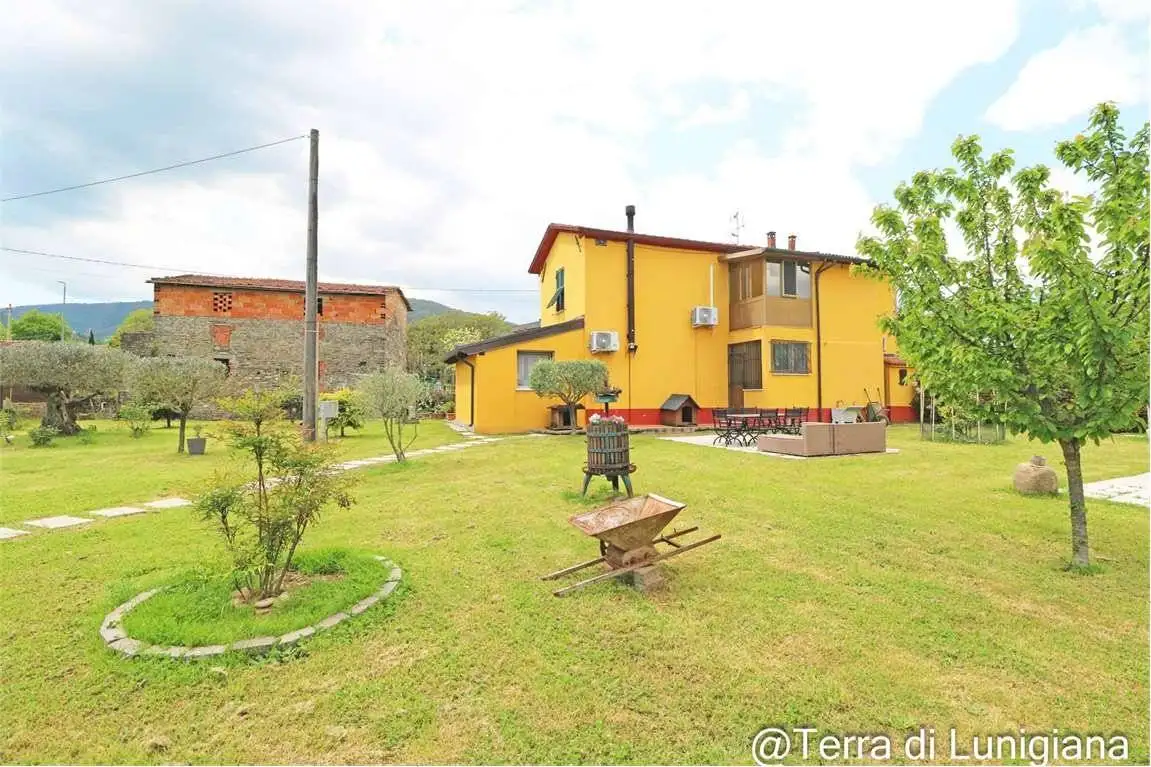 Casa indipendente in vendita a Mulazzo