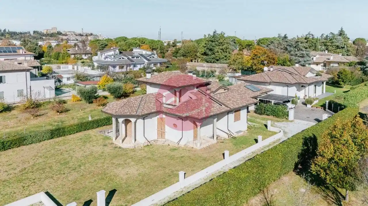 Villa in vendita a Santarcangelo di Romagna