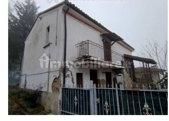 Villa in asta a Zavattarello