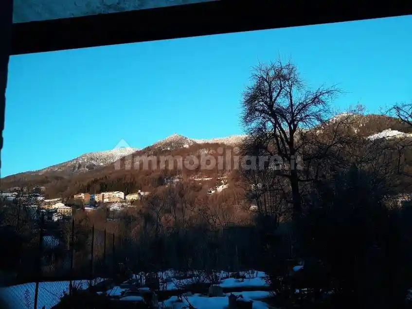 Villa in vendita a Valdilana