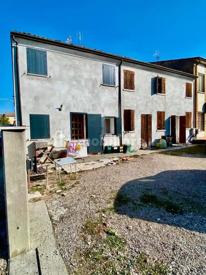 Villa in vendita a San Benedetto Po