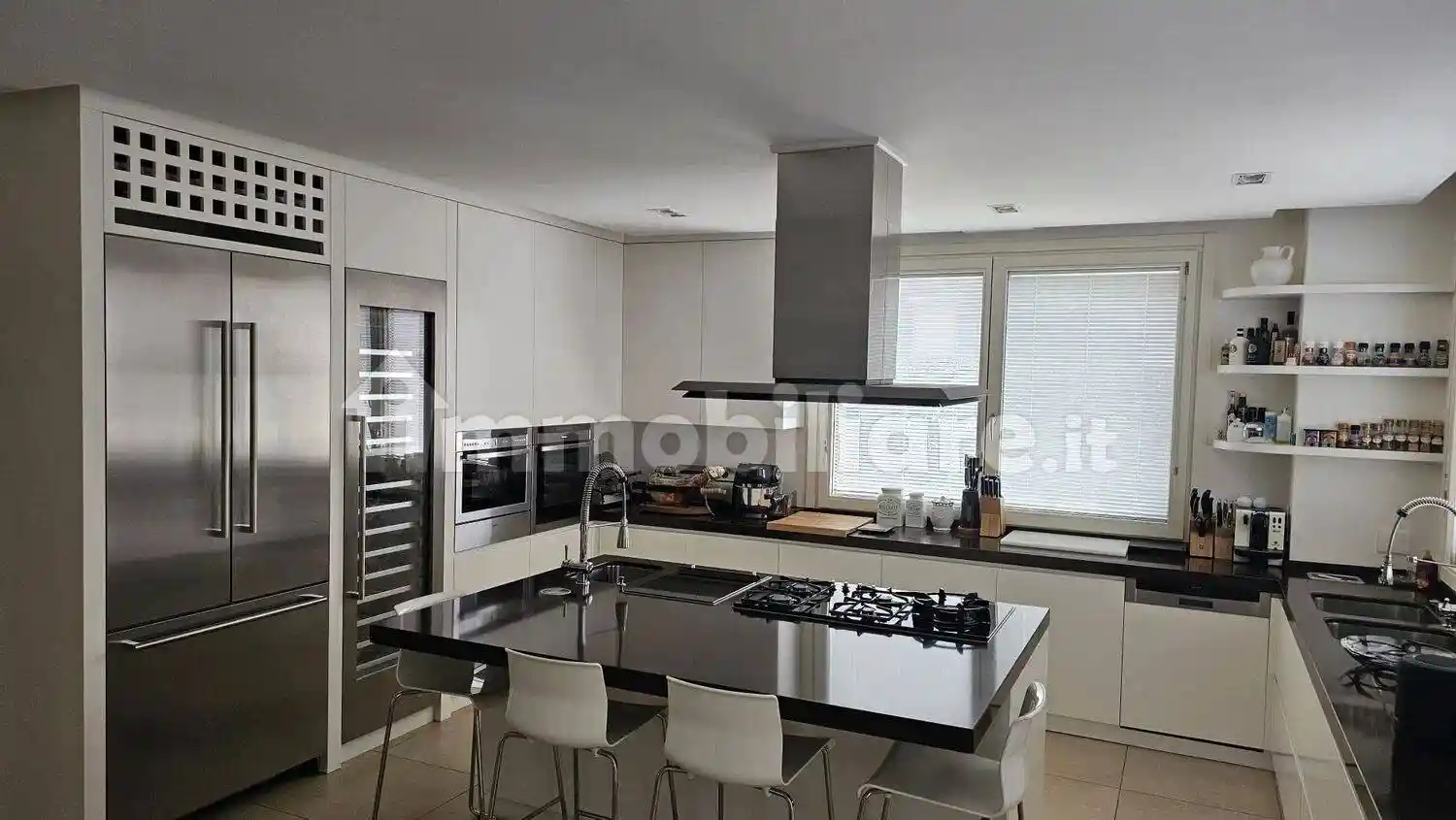 Villa unifamiliare, buono stato, 373 m², Capriolo - foto 2