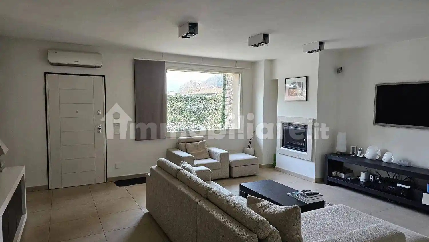 Villa unifamiliare, buono stato, 373 m², Capriolo - foto 3