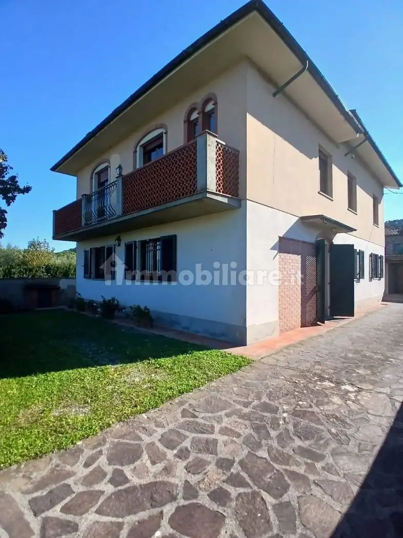 Villa in vendita a Capannori
