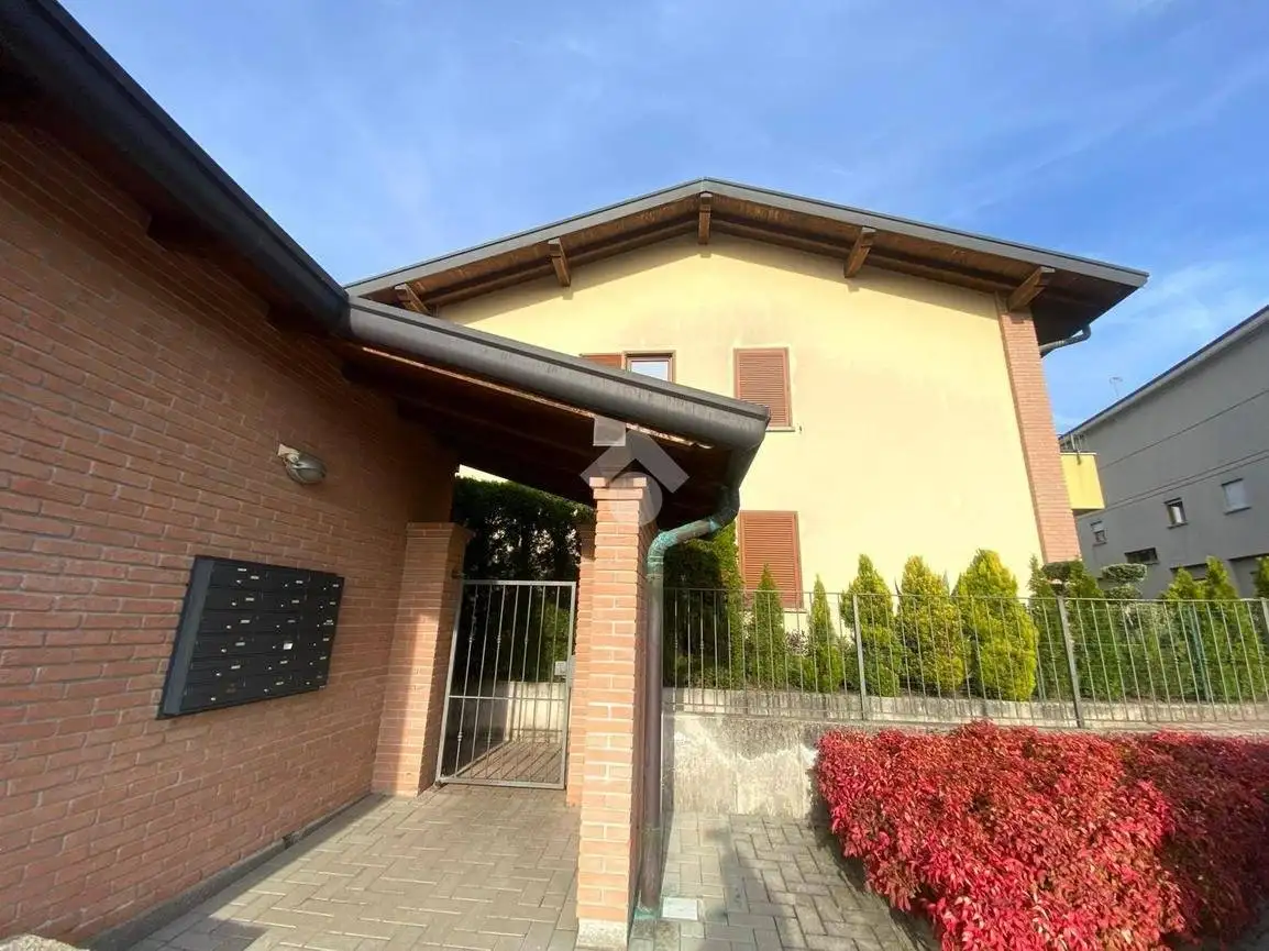 Bilocale via Fiume 21, Capiago Intimiano Olmeda, Capiago Intimiano - foto 2