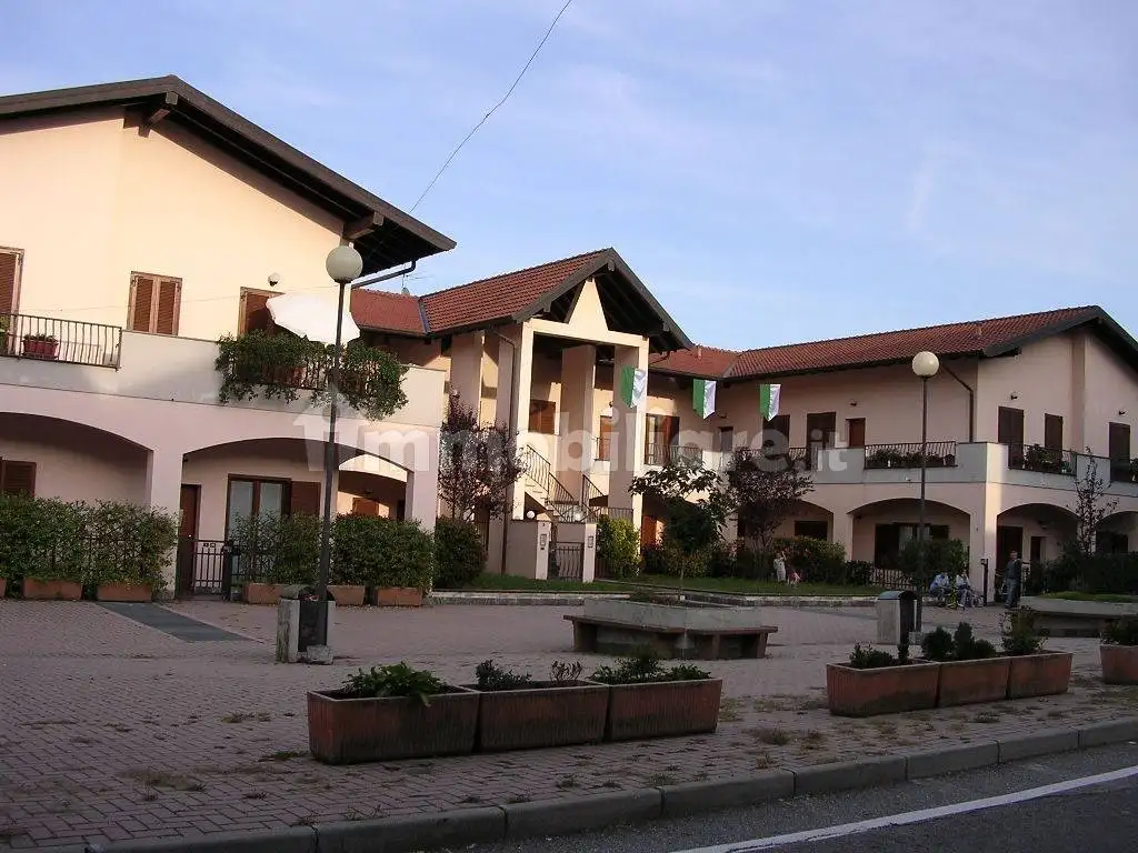 Appartamento in vendita a Golasecca