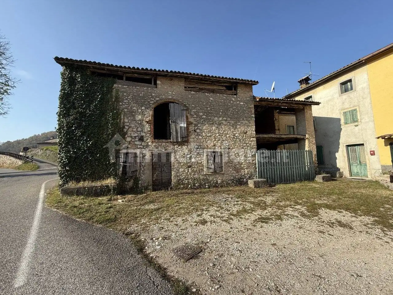 Rustico, da ristrutturare, 350 m², Centro, Badia Calavena - foto 2