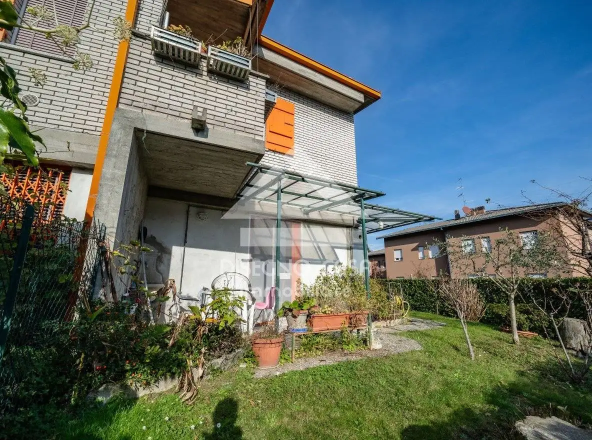 Villa in vendita a Olginate