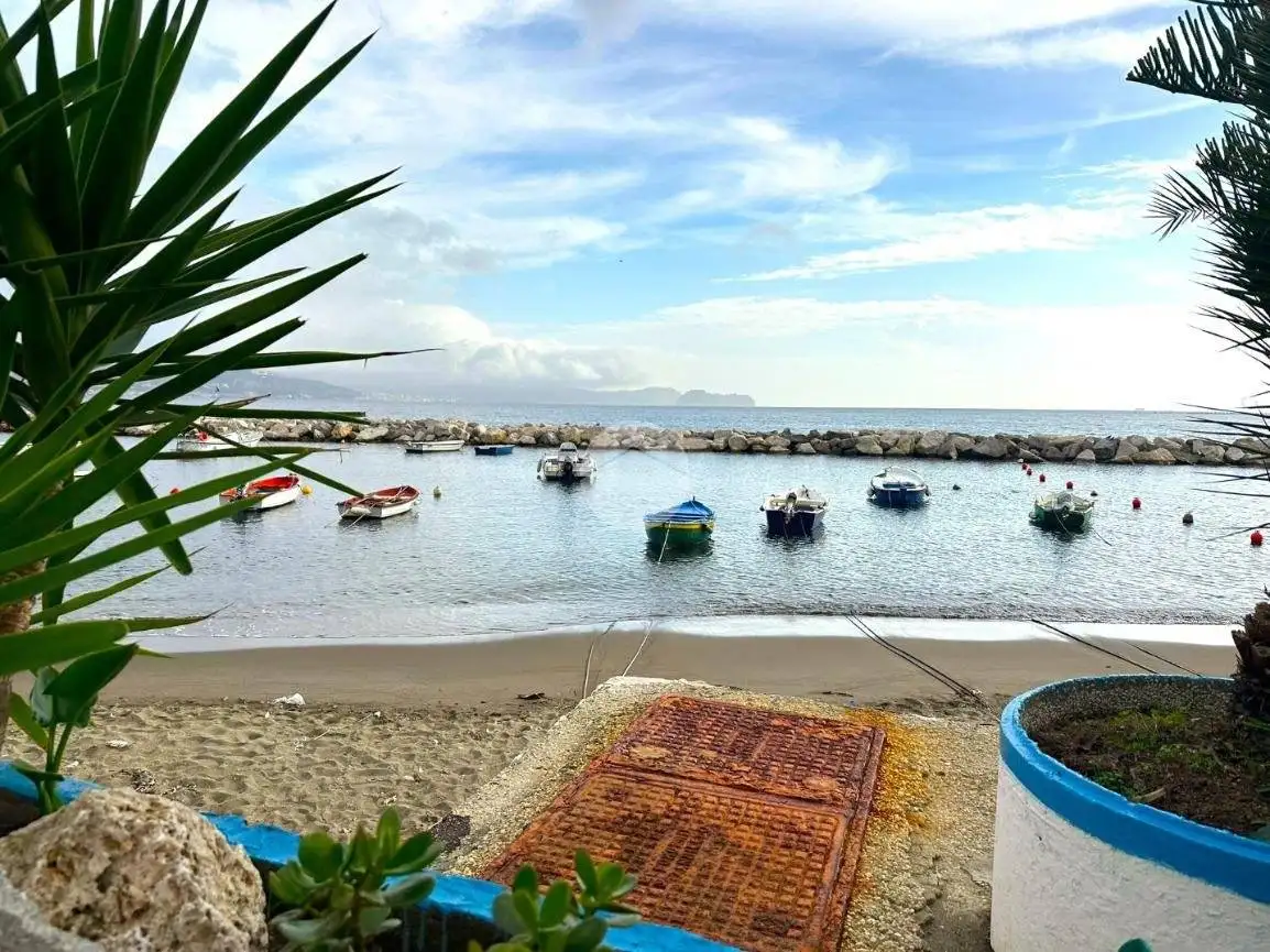 Bilocale via Ortenzio, Centro, Bacoli - foto 2