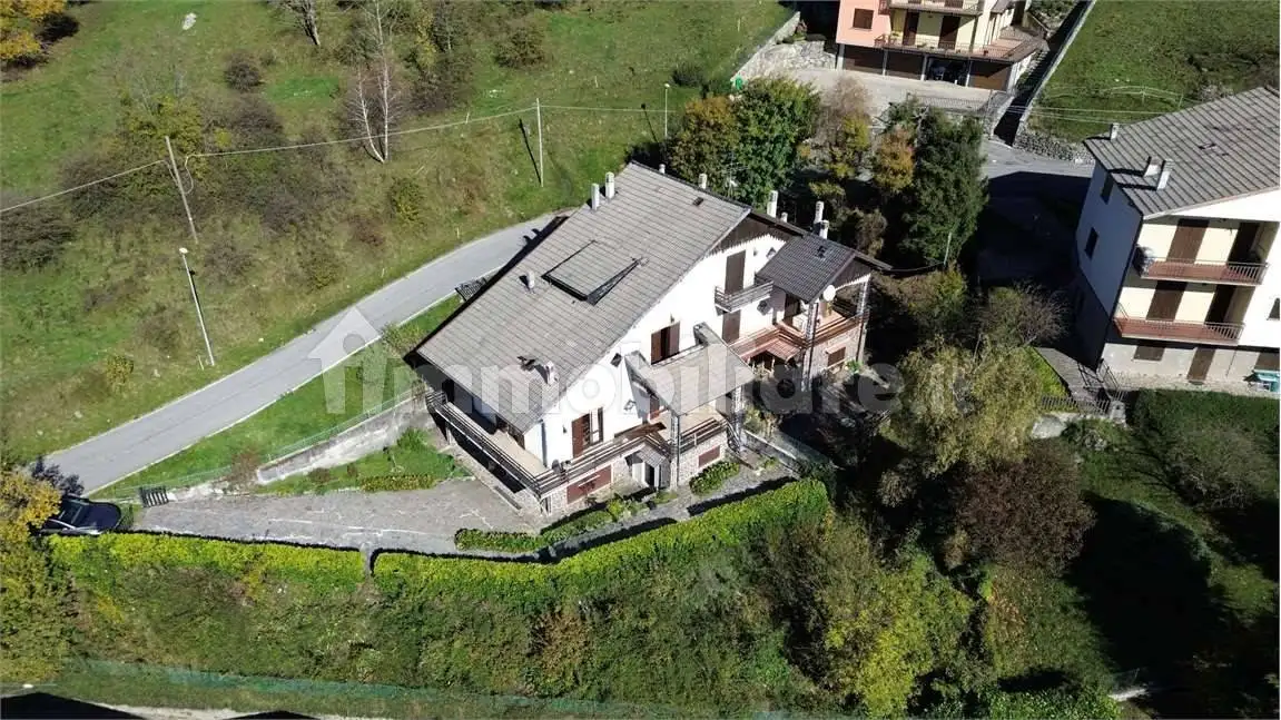 Villa in vendita a Fuipiano Valle Imagna