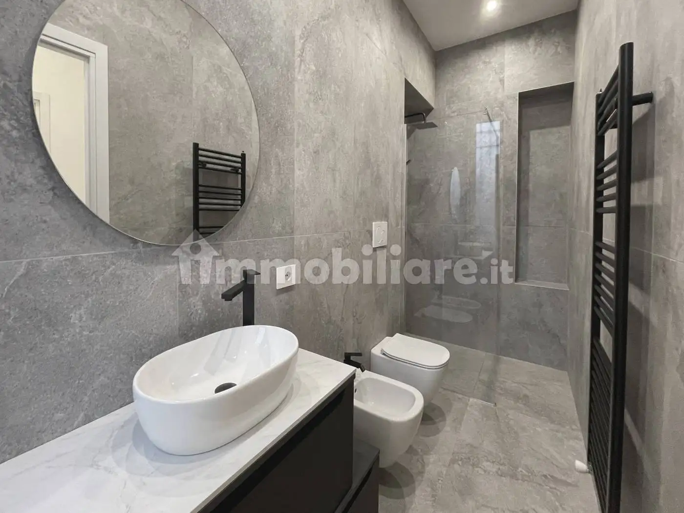 Appartamento in vendita a Monza