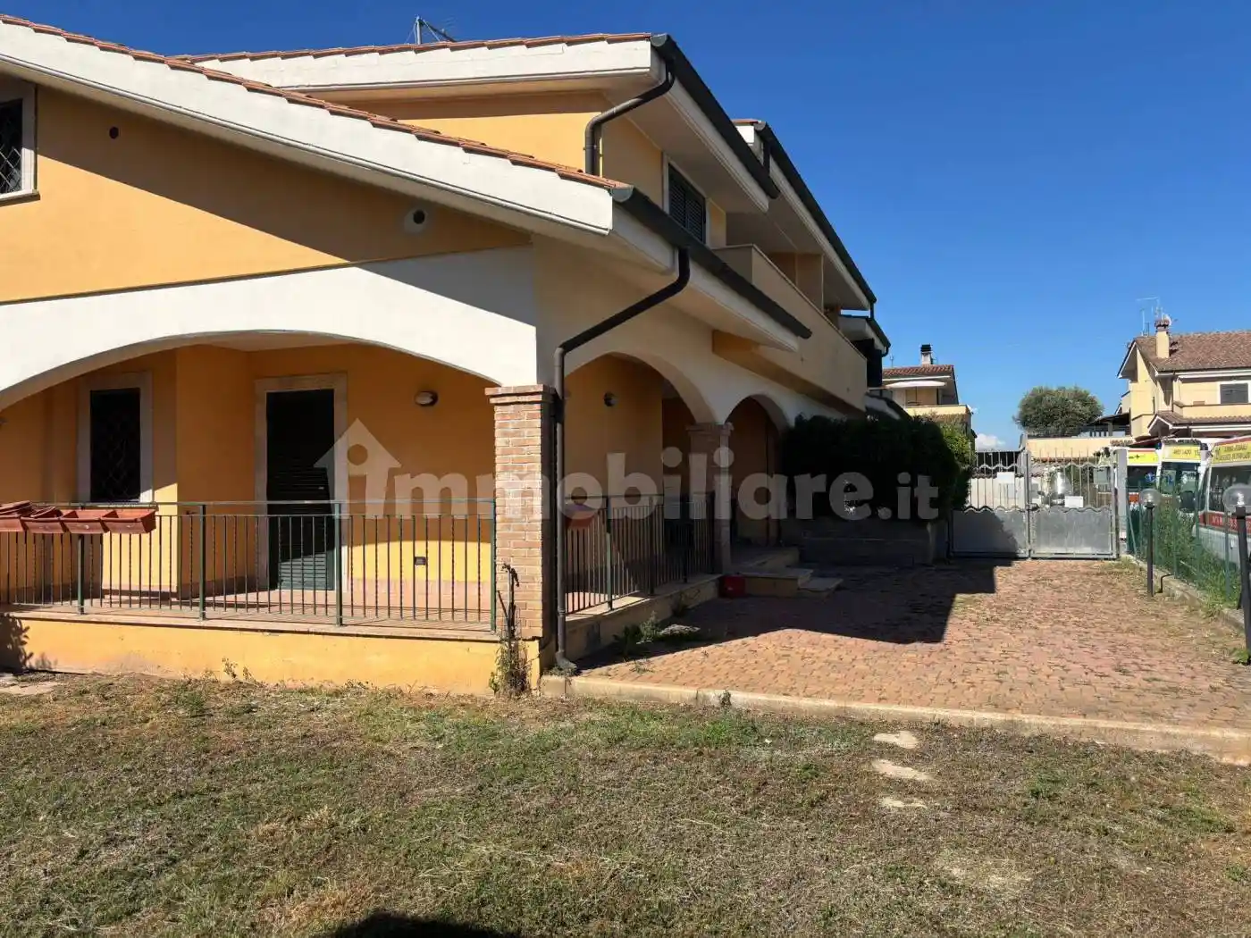 Villa in affitto a Pomezia