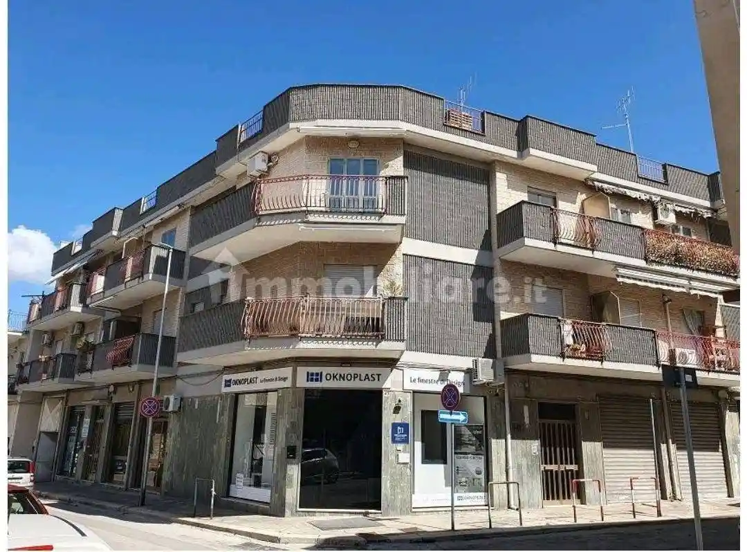 Appartamento in vendita a Adelfia