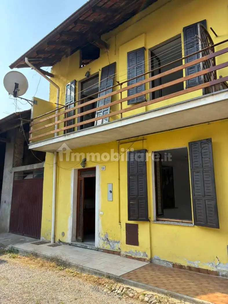Casa indipendente in vendita a Casorate Sempione