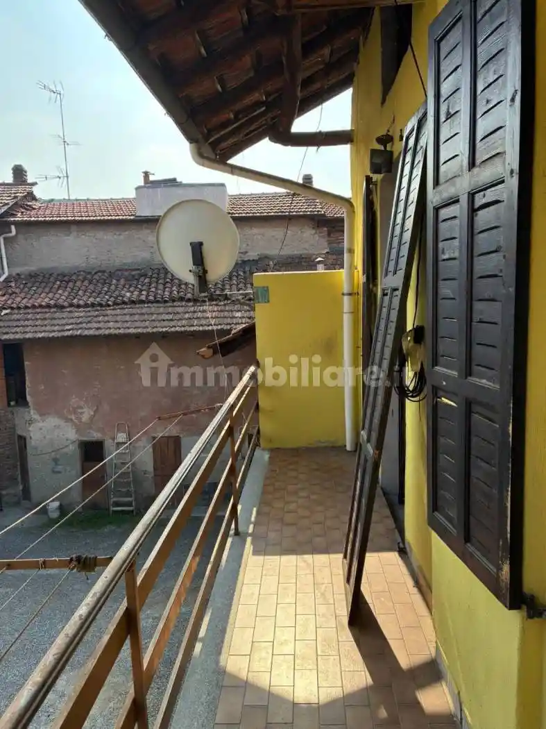 Terratetto unifamiliare 120 m², da ristrutturare, Casorate Sempione - foto 3