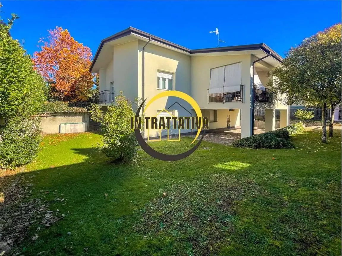 Villa in vendita a Vedano Olona