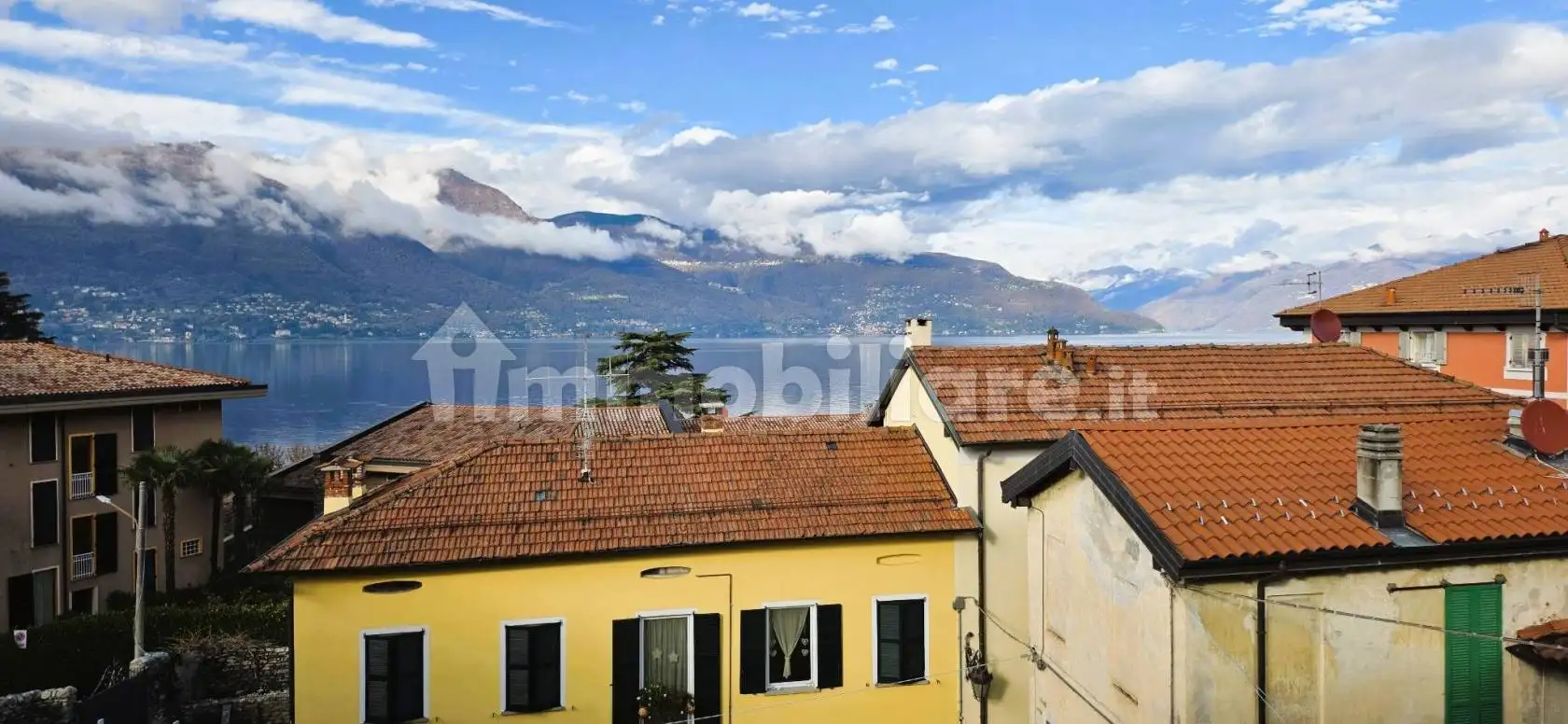 Appartamento in vendita a Porto Valtravaglia