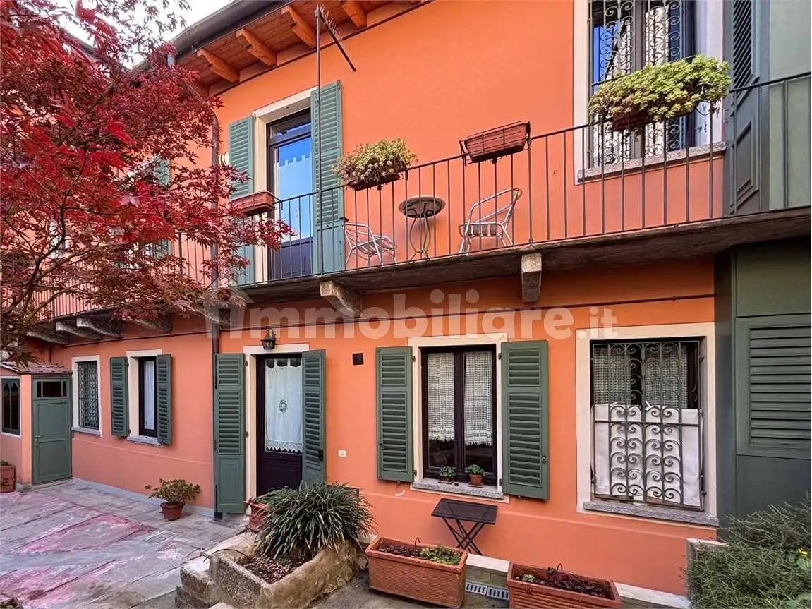 Appartamento in affitto a Arona