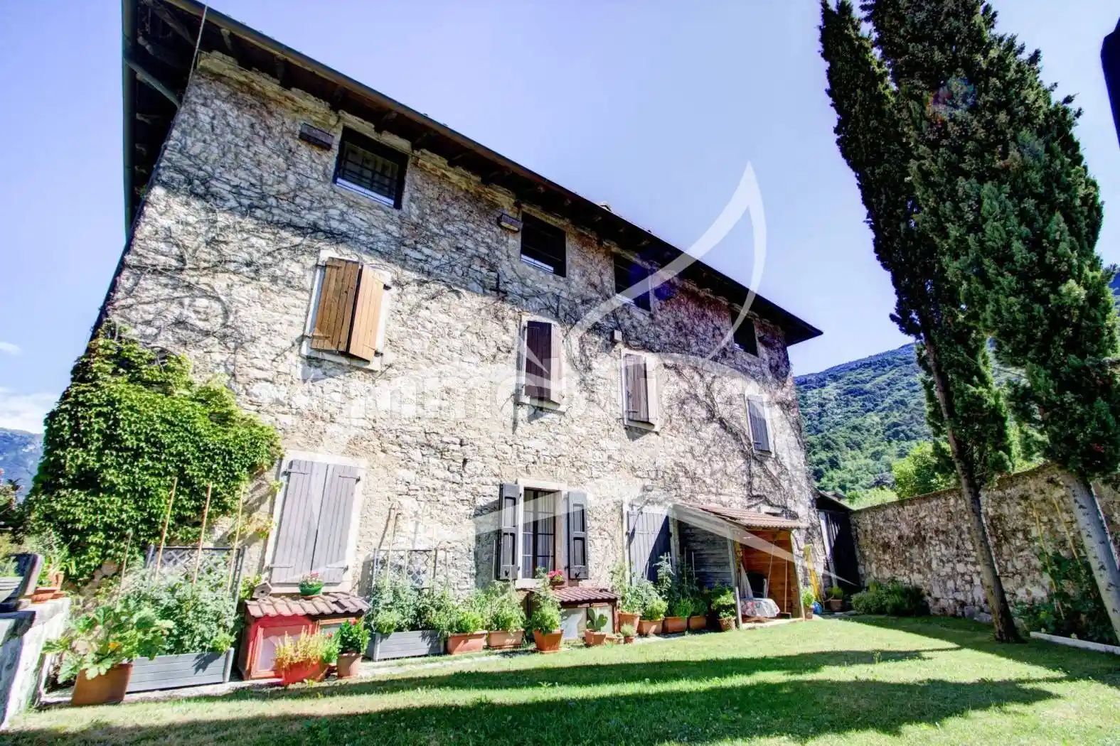 Villa plurifamiliare, buono stato, 884 m², Centro Storico, Trento - foto 2