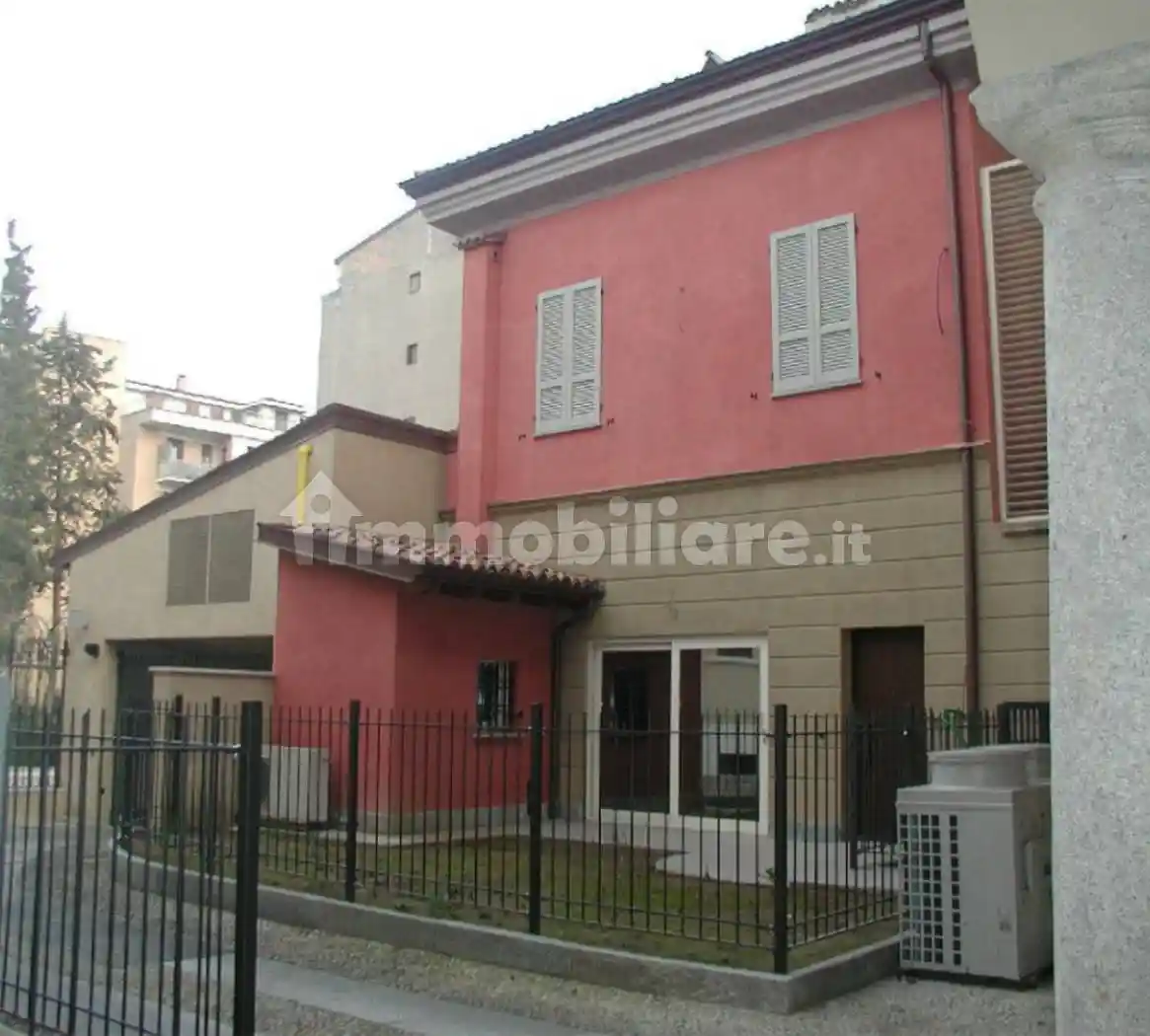 Villa in vendita a Piacenza