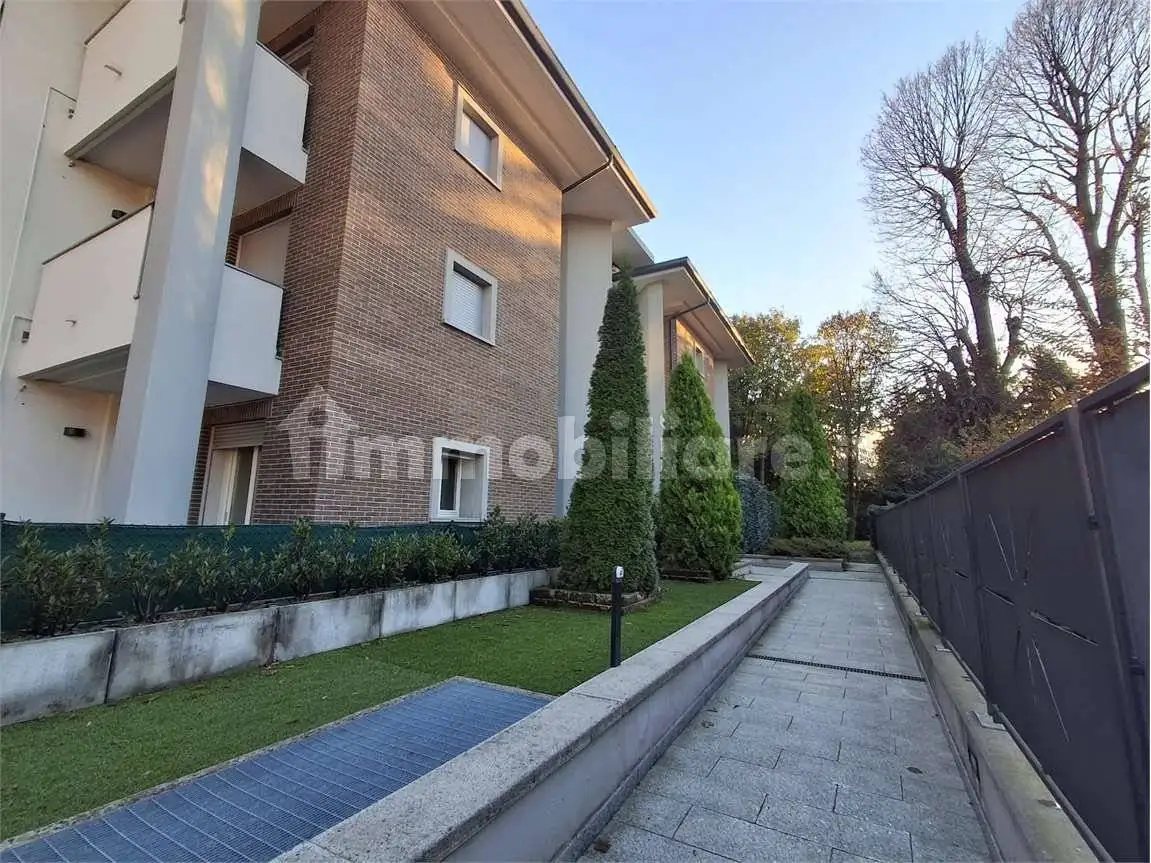 Bilocale via Statale, 2, Centro, Merate - foto 2