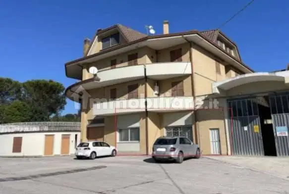 Villa in asta a Monterubbiano