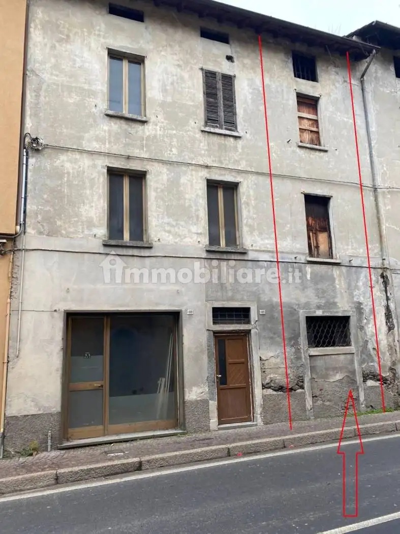 Casa indipendente in vendita a Delebio