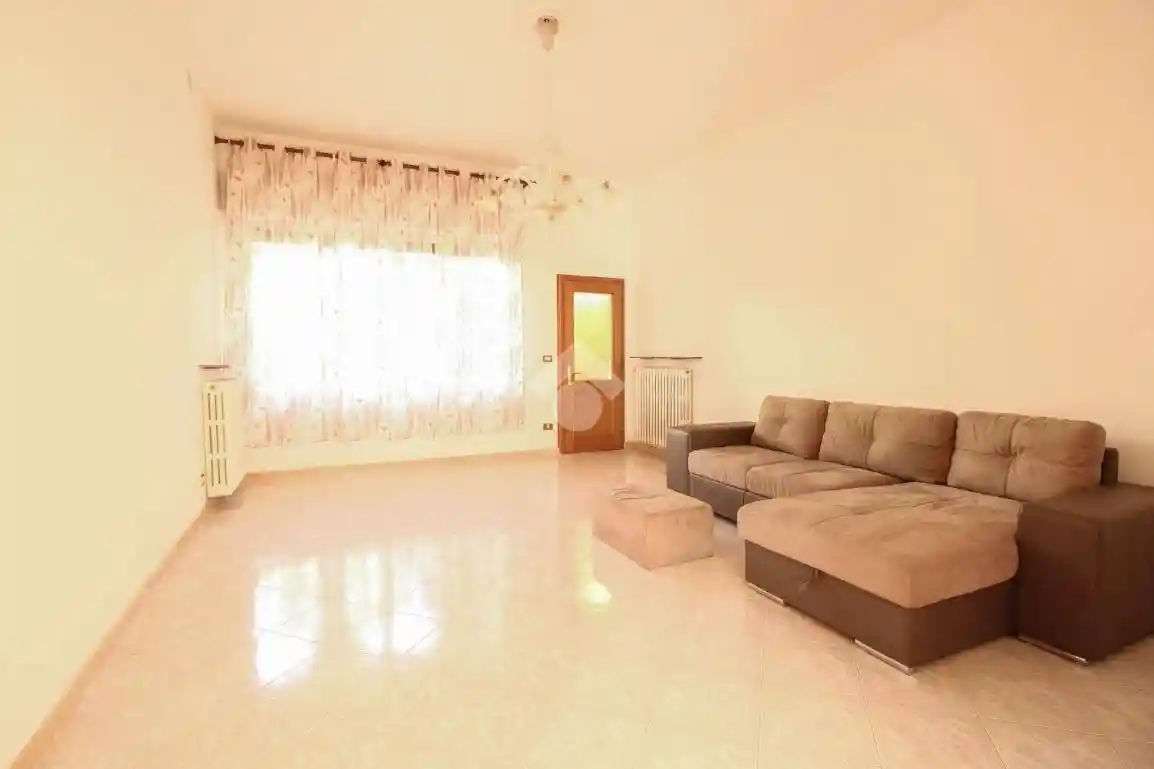 Trilocale via cesare battisti 45, Centro Storico, Carpi - foto 2