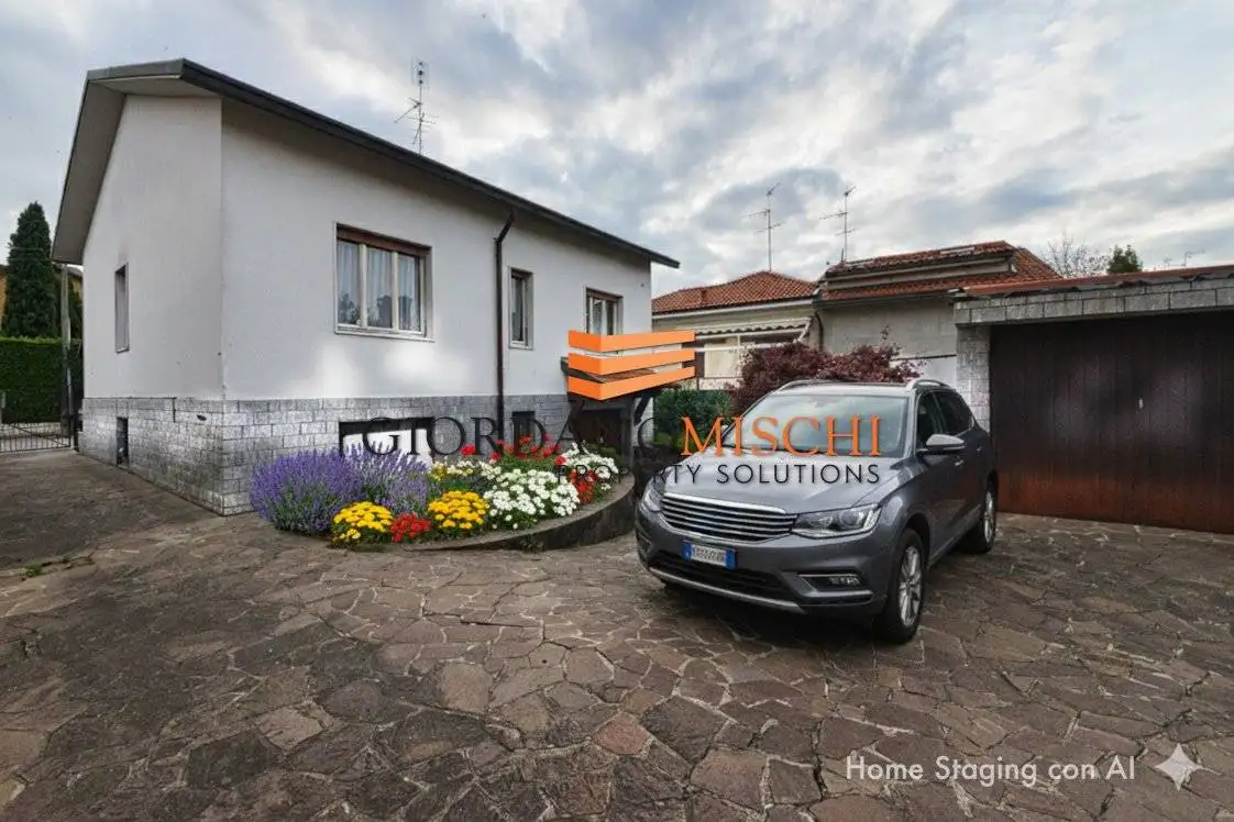 Villa in vendita a Vedano al Lambro