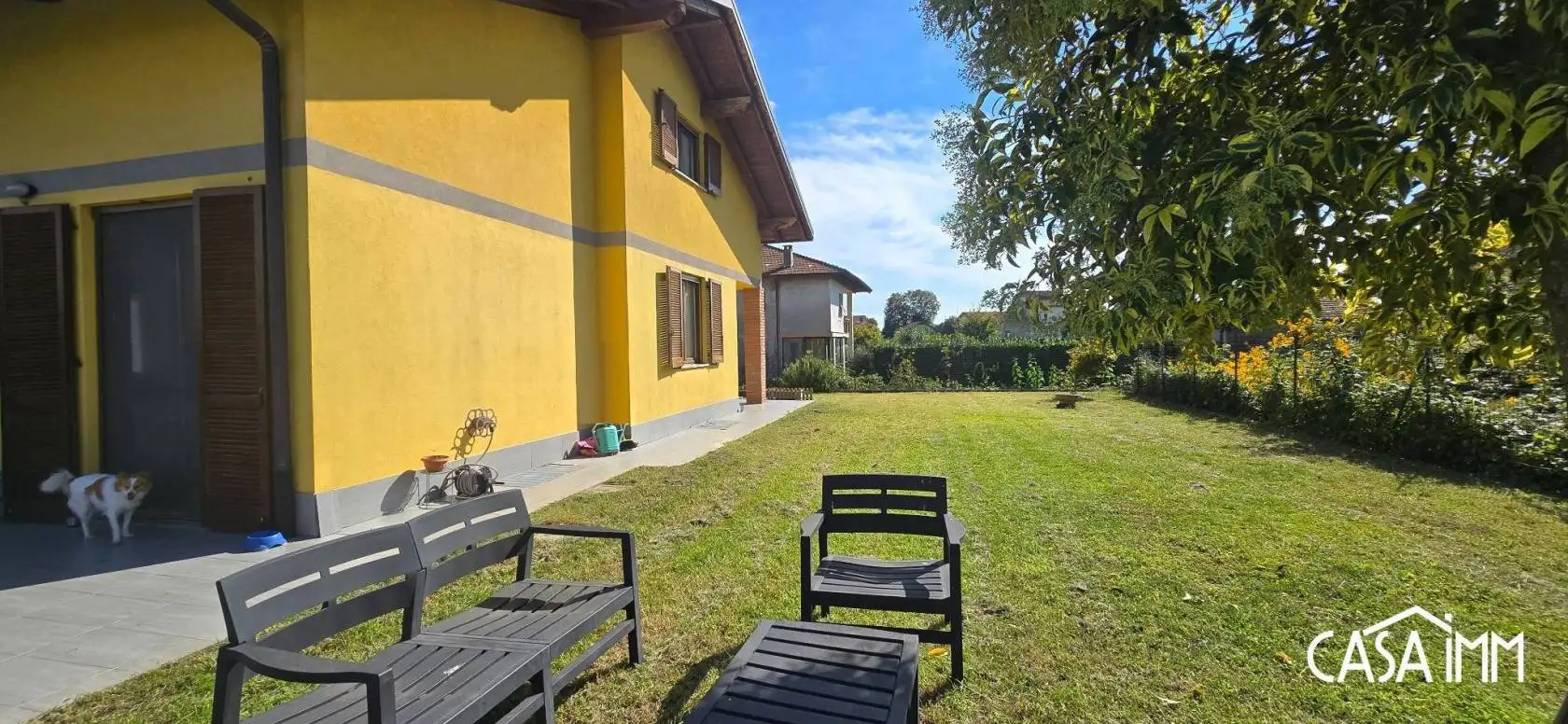 Villa plurifamiliare via Campo dei Fiori, Centro, Angera - foto 3