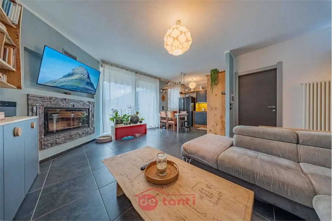 Casa indipendente in vendita a Novate Mezzola