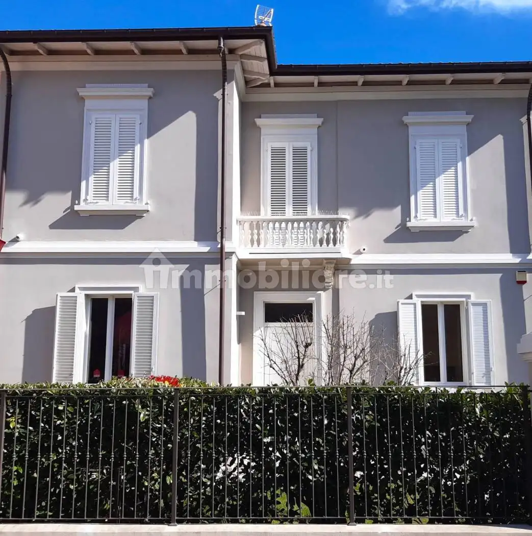 Villa in vendita a Prato