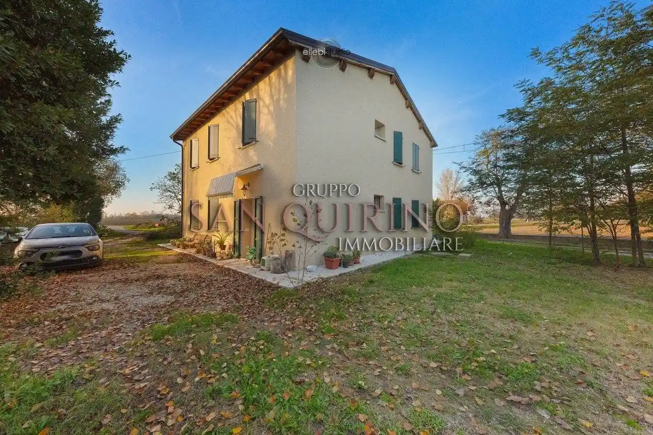 Villa in vendita a Mirandola