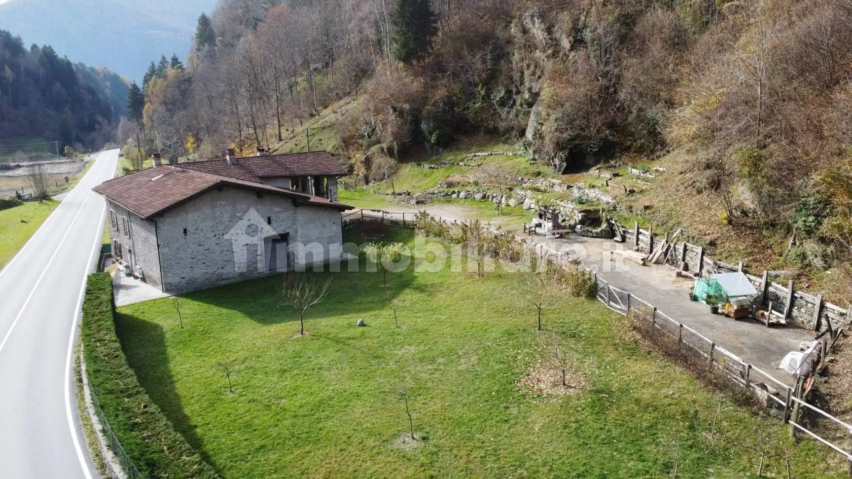 Villa plurifamiliare via Luigi Folonari 41, Centro, Edolo - foto 4