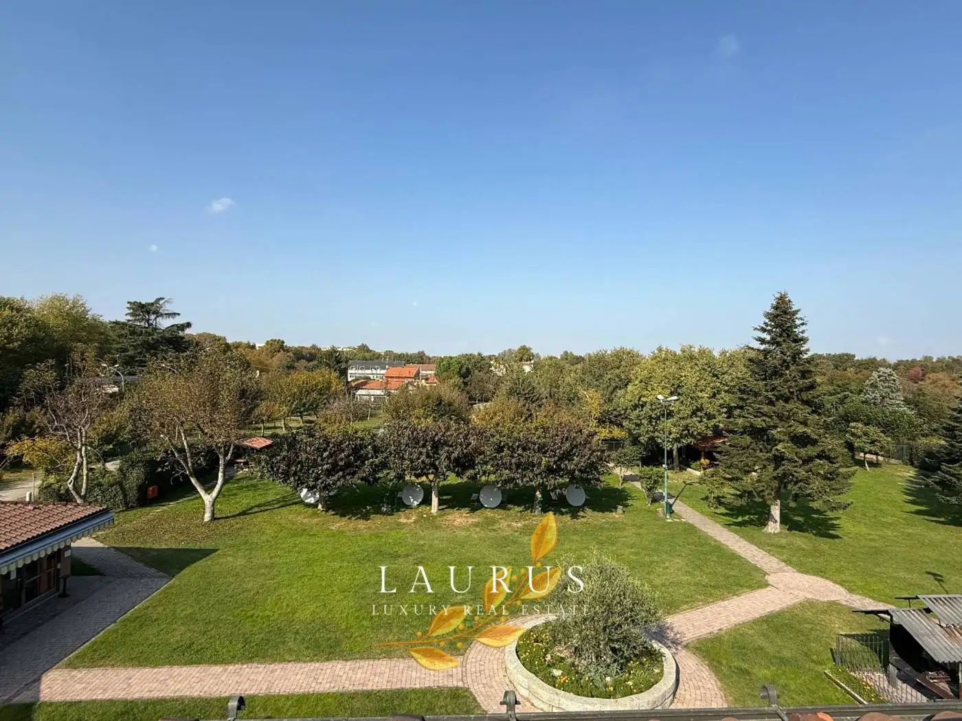 Casa indipendente in vendita a Milano