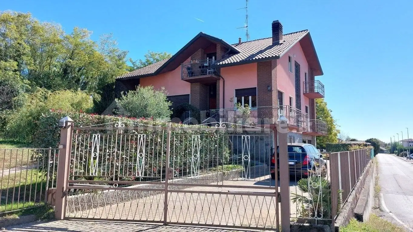 Villa in vendita a Gattico-Veruno