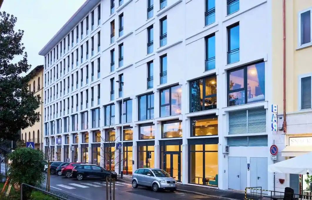 Palazzo - Edificio in vendita a Firenze