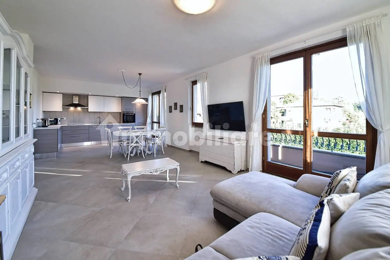 Appartamento in vendita a Erba