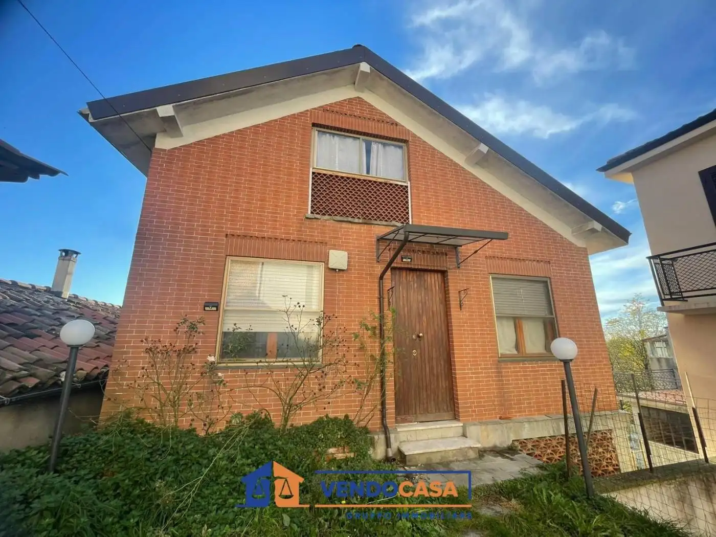 Villa in vendita a Nizza Monferrato