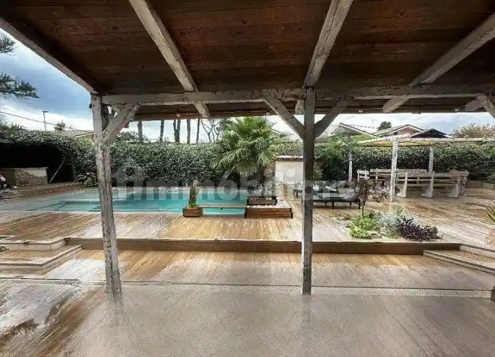 Villa unifamiliare via Predoi 45, Infernetto, Roma - foto 4