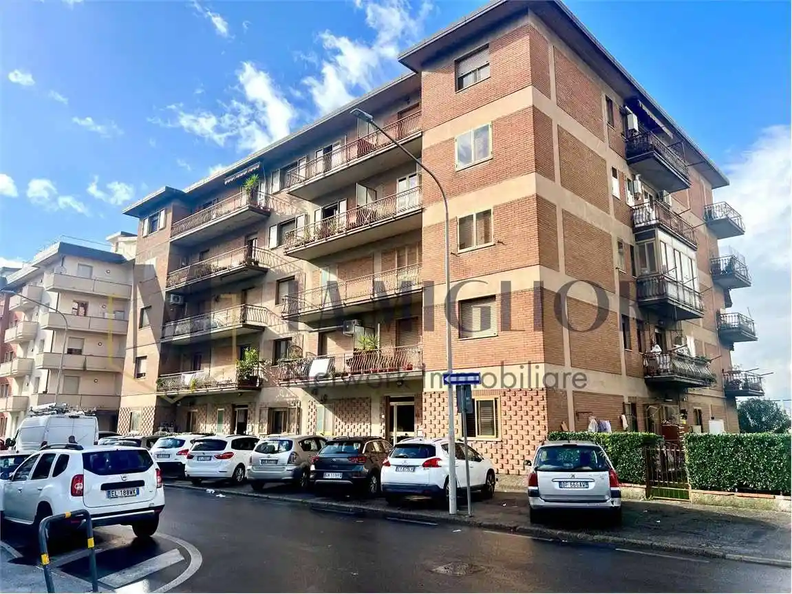 Quadrilocale via Pietro Mascagni 114, San Paolo, Prato - foto 2